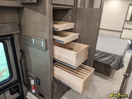New 2027 Renegade RV Motorhome Peterbilt 589 Class C 45CME - 1.5 Bathrooms