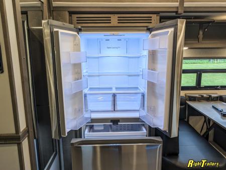 New 2027 Renegade RV Motorhome Peterbilt 589 Class C 45CME - 1.5 Bathrooms