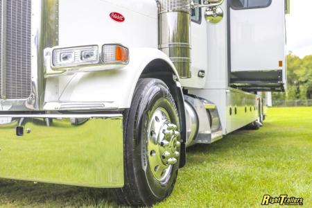 New 2027 Renegade RV Motorhome Peterbilt 589 Class C 45CME - 1.5 Bathrooms