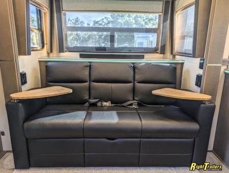 New 2027 Renegade RV Motorhome Peterbilt 589 Class C 45CME - 1.5 Bathrooms