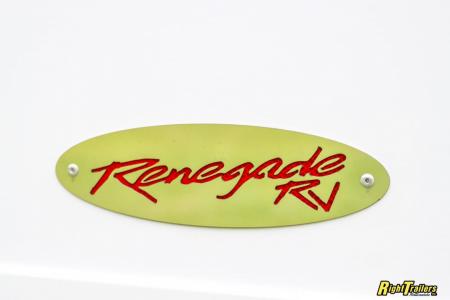 New 2027 Renegade RV Motorhome Peterbilt 589 Class C 45CME - 1.5 Bathrooms