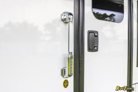 New 2027 Renegade RV Motorhome Peterbilt 589 Class C 45CME - 1.5 Bathrooms