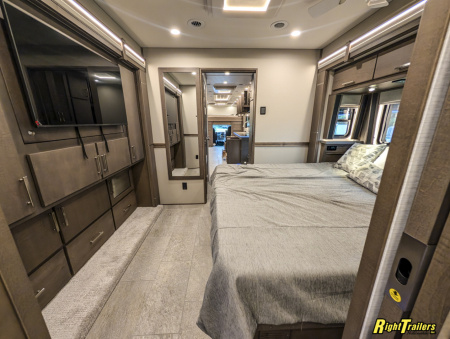 New 2027 Renegade RV Motorhome Peterbilt 589 Class C 45CME - 1.5 Bathrooms