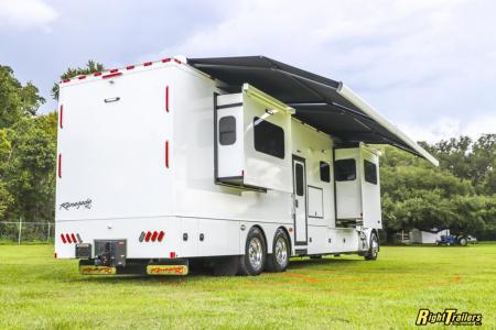 New 2027 Renegade RV Motorhome Peterbilt 589 Class C 45CME - 1.5 Bathrooms