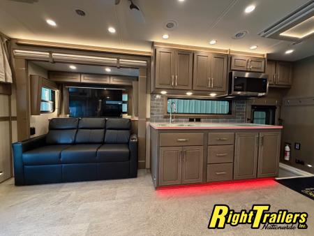New 2027 Renegade RV Motorhome Peterbilt 589 Class C 45CME - 1.5 Bathrooms