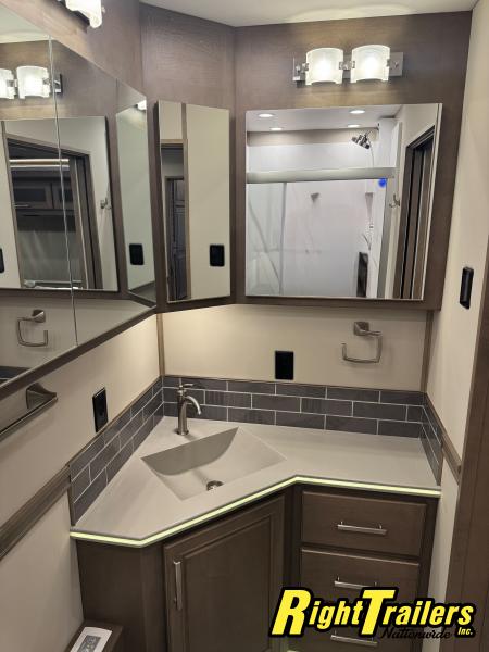 New 2027 Renegade RV Motorhome Peterbilt 589 Class C 45CME - 1.5 Bathrooms