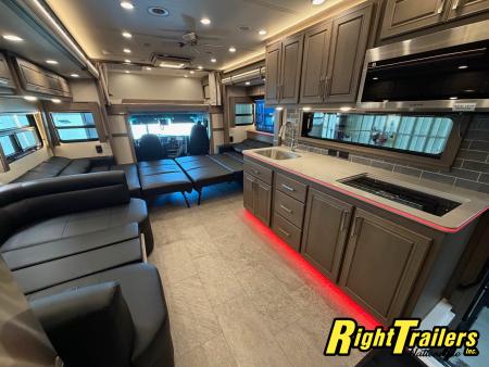 New 2027 Renegade RV Motorhome Peterbilt 589 Class C 45CME - 1.5 Bathrooms