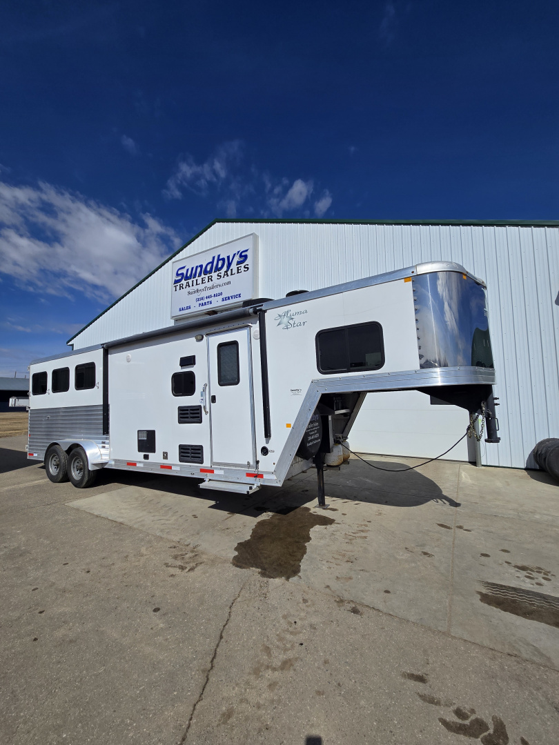 Used 2016 Merhow Aluma Star 3H Horse Trailer