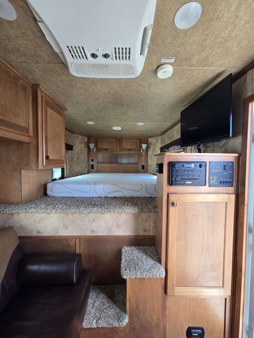 Used 2016 Merhow Aluma Star 3H Horse Trailer