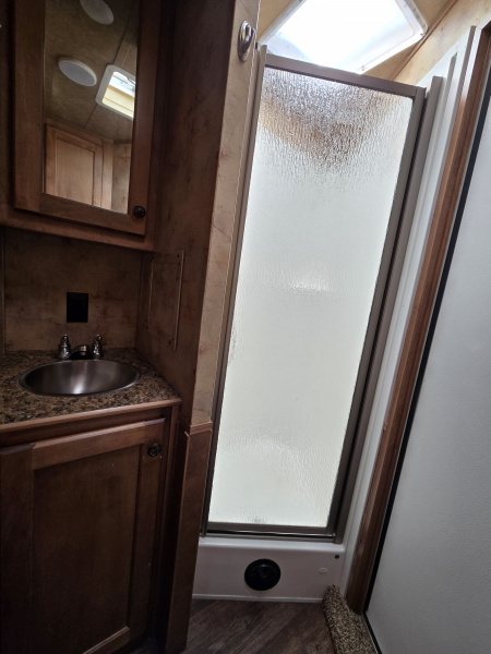 Used 2016 Merhow Aluma Star 3H Horse Trailer