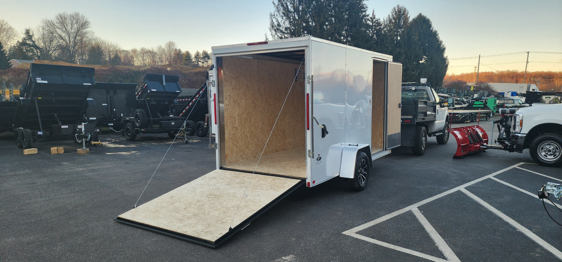 New SALE**6 x 12 Look ST DLX Cargo 3k w/ Aluminum Wheels