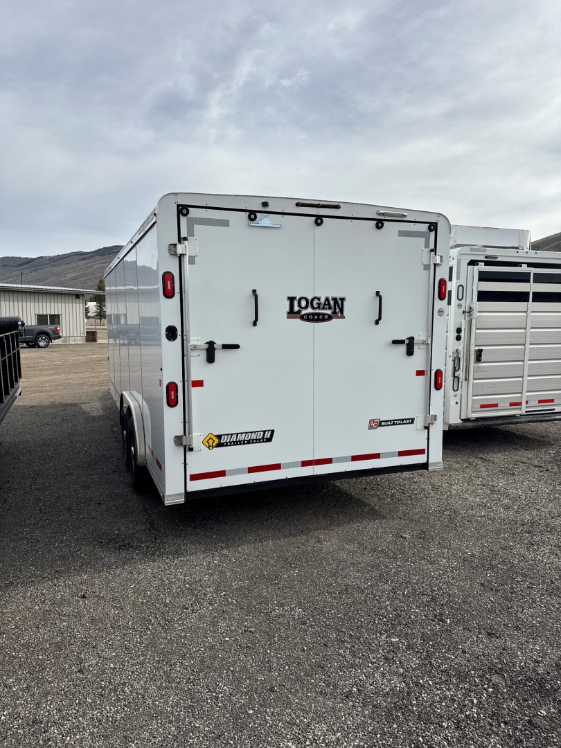 New 2026 Logan Coach 20' Contractor