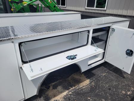 New 2026 CM Truck Beds CMG 134/94VVSSMLG2M