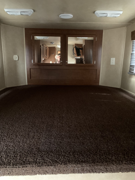 Used 2014 3 Horse Bison Stratus Trailer