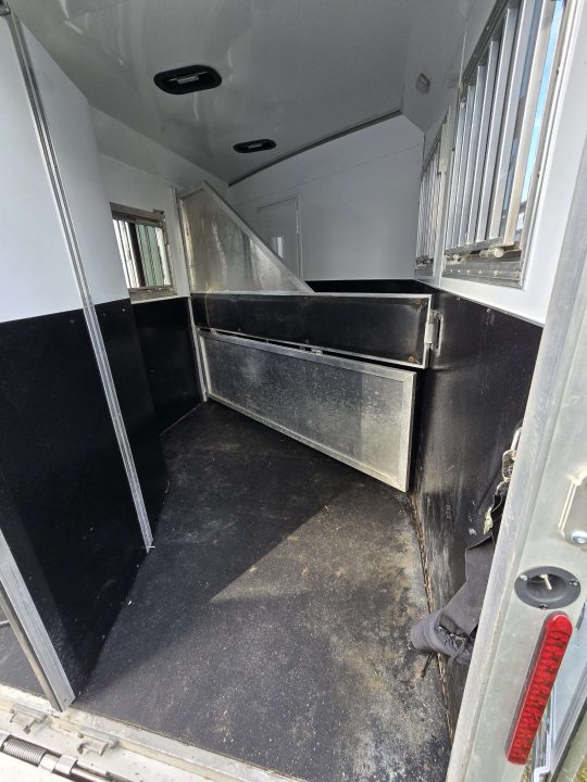 Used 2023 Bison Silverado 7208 - 8' SW Living Quarters - 2 Horse Trailer - Ramp - Drop down windows tail side