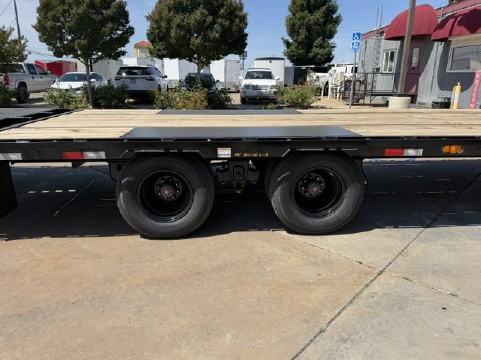 New 2026 Big Tex Trailers 25GN-35D5A-MR 8.5FT X 35FT 25.9K GVWTA-D Equipment Trailer