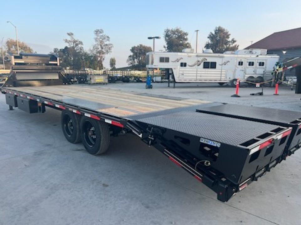 New 2026 Diamond C Trailers FMAX208L28X102MR 8.5FT X 28FT 18K GVW Equipment Trailer