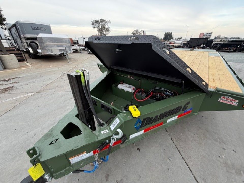 New 2026 Diamond C Trailers DEC207L24X102 8.5FT X 24FT 14.9K GVW Equipment Trailer