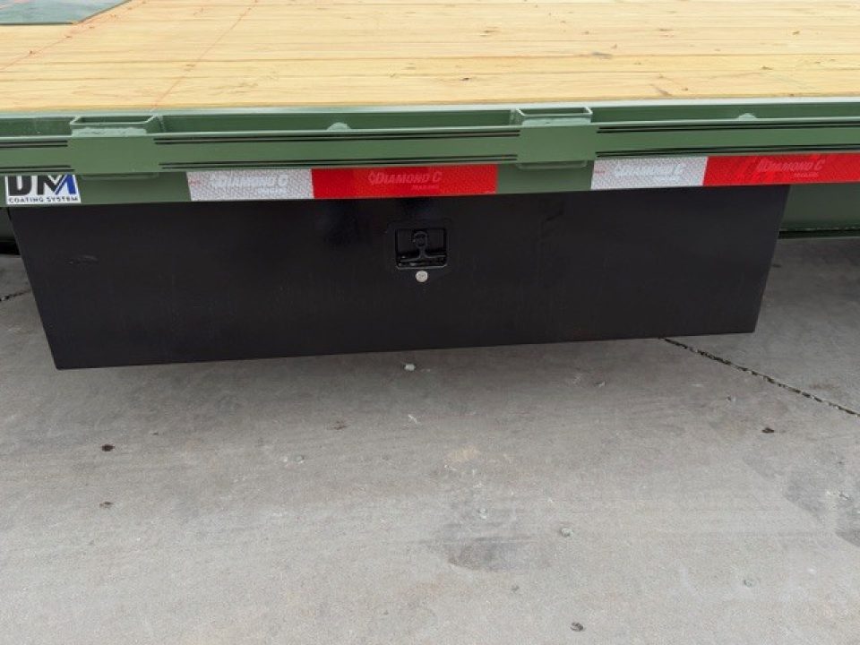 New 2026 Diamond C Trailers DEC207L24X102 8.5FT X 24FT 14.9K GVW Equipment Trailer