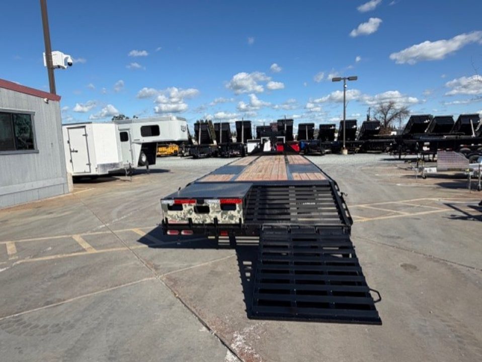 New 2026 Diamond C Trailers FMAX212L35X102 8.5FT X 35FT 25.9K GVW Equipment Trailer