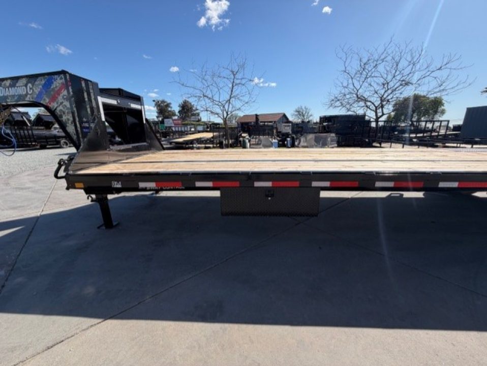 New 2026 Diamond C Trailers FMAX212L35X102 8.5FT X 35FT 25.9K GVW Equipment Trailer