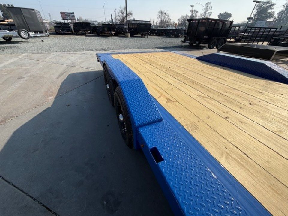 New 2026 Diamond C Trailers GTF206L22X83 6.9FT X 22FT 9890 GVW Car Hauler