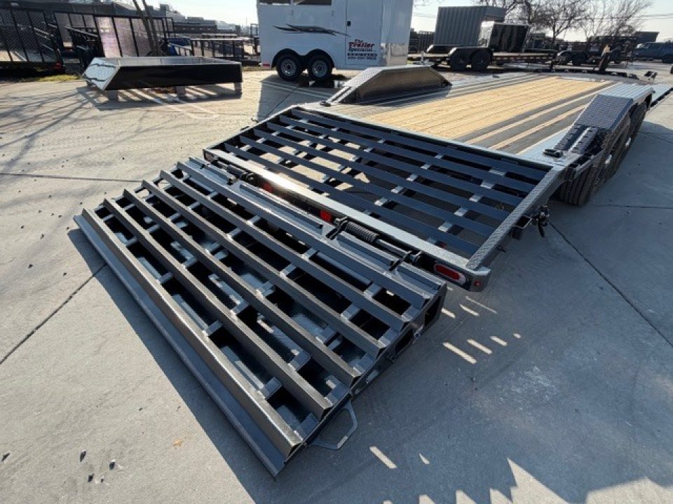 New 2026 Diamond C Trailers LPX207L22X82 9FT X 22FT 14.9K GVW Equipment Trailer