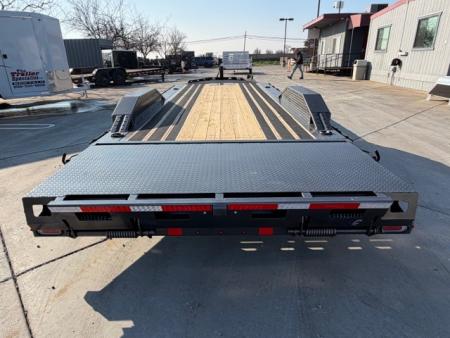 New 2026 Diamond C Trailers LPX207L22X82 9FT X 22FT 14.9K GVW Equipment Trailer