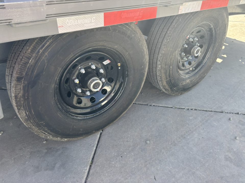 New 2026 Diamond C Trailers DEC207L22X102 8.5FT X 22FT 15.5K GVW Equipment Trailer