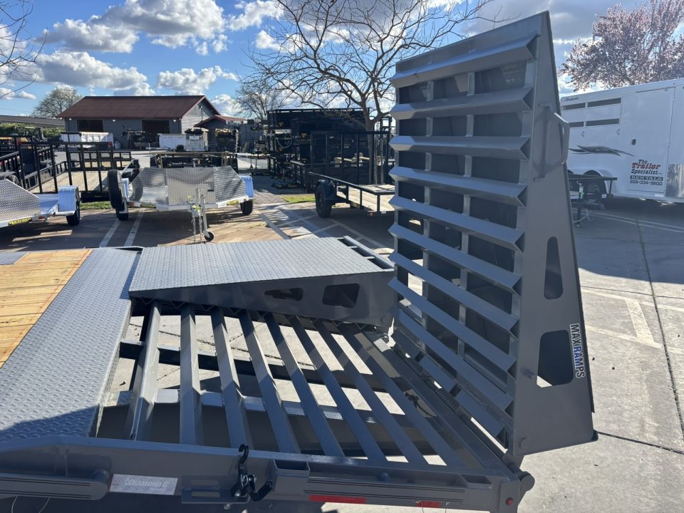 New 2026 Diamond C Trailers DEC207L22X102 8.5FT X 22FT 15.5K GVW Equipment Trailer