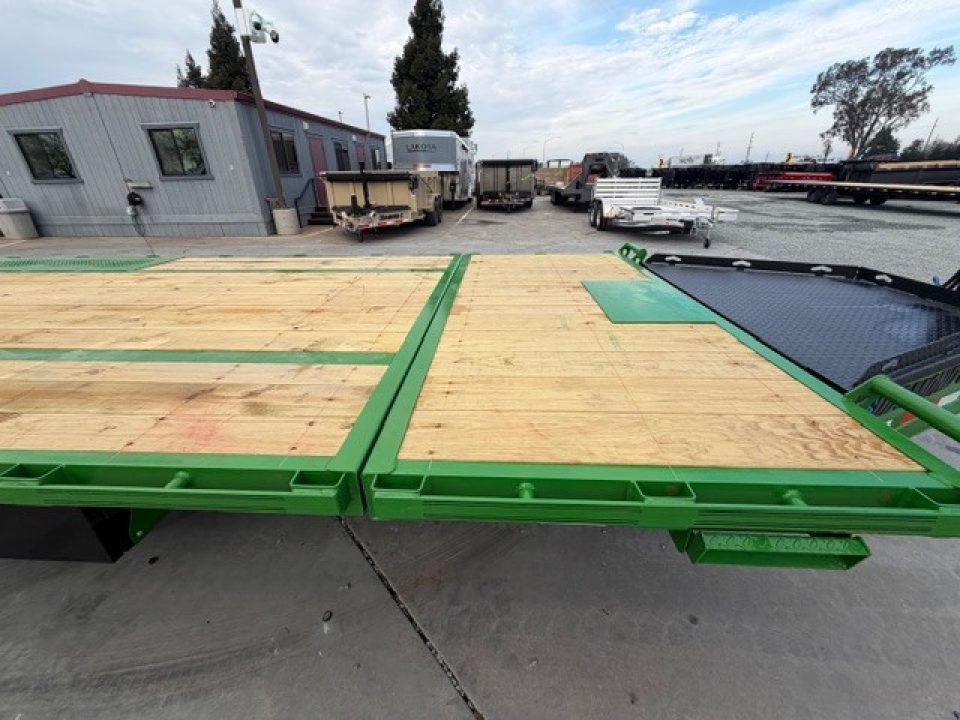 New 2026 Diamond C Trailers DET207L24X102 8.5FT X 24FT 15.5K GVW Tilt Trailer