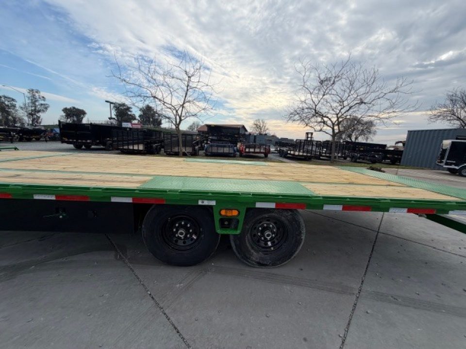 New 2026 Diamond C Trailers DET207L24X102 8.5FT X 24FT 15.5K GVW Tilt Trailer