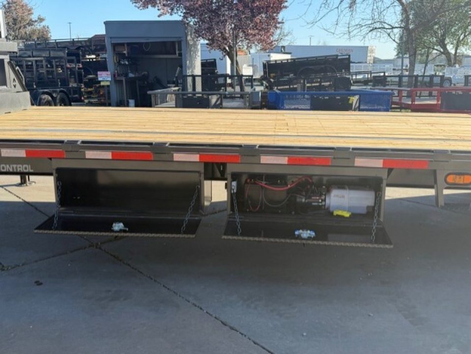 New 2026 Diamond C Trailers FMAX207L30X102MR 8.5FT X 30FT 15.5K GVW Equipment Trailer