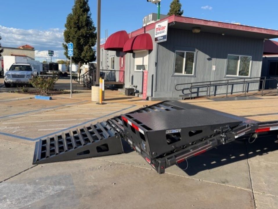 New 2026 Diamond C Trailers FMAX207L30X102MR 8.5FT X 30FT 15.5K GVW Equipment Trailer