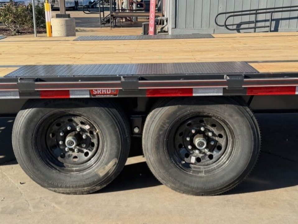 New 2026 Diamond C Trailers FMAX207L30X102MR 8.5FT X 30FT 15.5K GVW Equipment Trailer