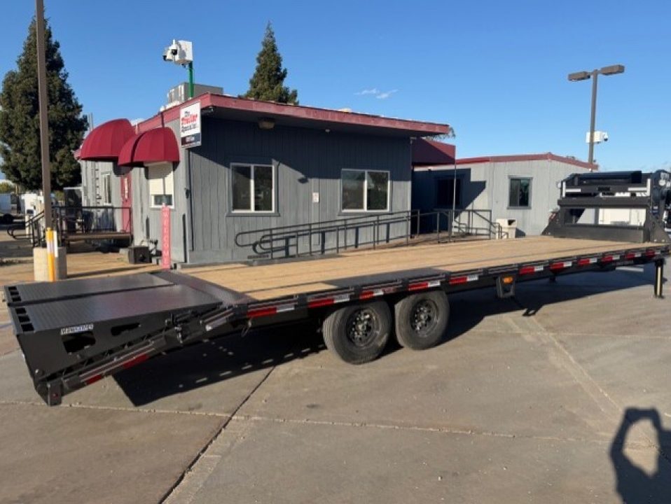New 2026 Diamond C Trailers FMAX207L30X102MR 8.5FT X 30FT 15.5K GVW Equipment Trailer