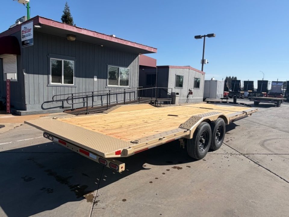 New 2026 Diamond C Trailers HXD207L24X102 8.5FT X 24FT 14.9K GVW Tilt Trailer