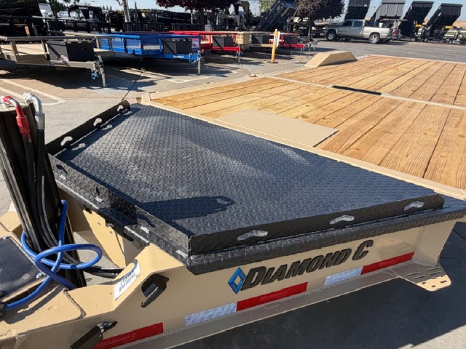 New 2026 Diamond C Trailers HXD207L24X102 8.5FT X 24FT 14.9K GVW Tilt Trailer