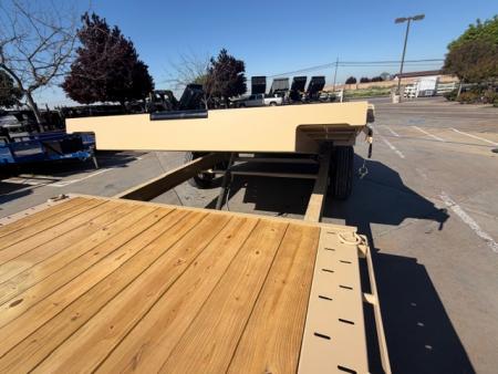 New 2026 Diamond C Trailers HXD207L24X102 8.5FT X 24FT 14.9K GVW Tilt Trailer