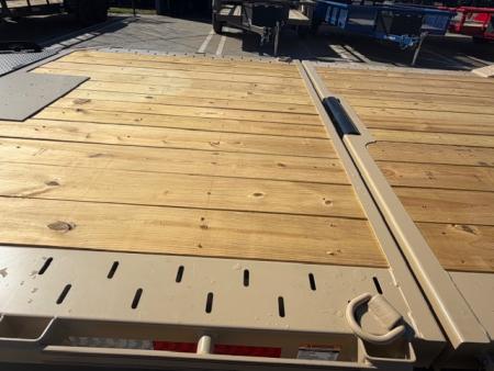 New 2026 Diamond C Trailers HXD207L24X102 8.5FT X 24FT 14.9K GVW Tilt Trailer