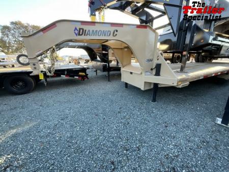 New 2024 Diamond C Trailers FMAX216L40X102MR 8.5FT X 40FT Equipment Trailer