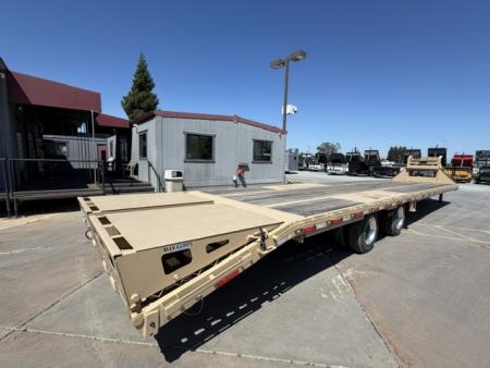 New 2024 Diamond C Trailers FMAX216L40X102MR 8.5FT X 40FT 40K GVW Equipment Trailer