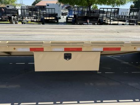 New 2024 Diamond C Trailers FMAX216L40X102MR 8.5FT X 40FT 40K GVW Equipment Trailer