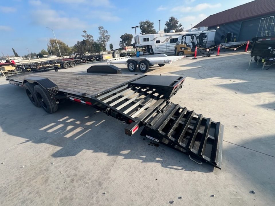 New 2024 Diamond C Trailers LPX208L26X80 6.5FT X 26FT 18K GVW Equipment Trailer