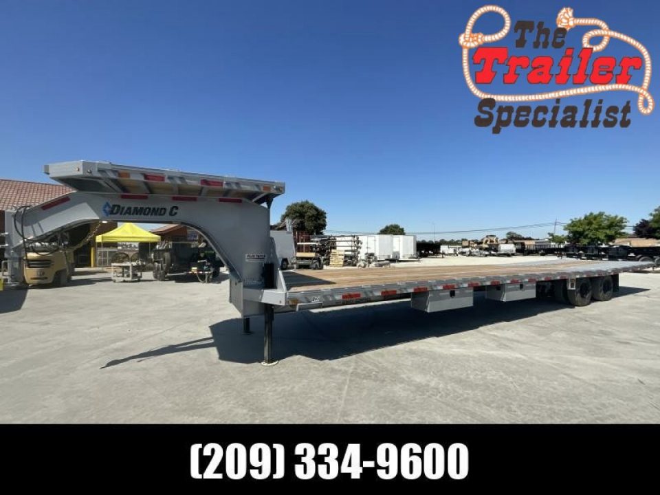 New 2024 Diamond C Trailers FMAX212L40X102HDT 8.5FT X 40FT 25.9K GVW Equipment Trailer