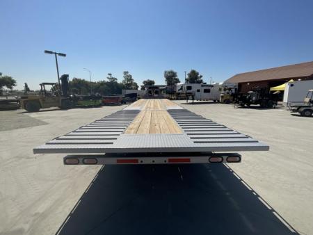 New 2024 Diamond C Trailers FMAX212L40X102HDT 8.5FT X 40FT 25.9K GVW Equipment Trailer