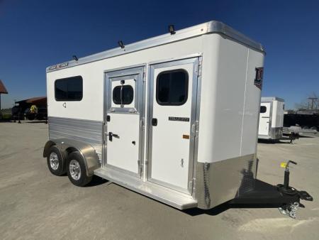 New 2025 Logan Coach BULLSEYE2BPSTR BULLSEYE 2H BP STRAIGHT LOAD Horse Trailer