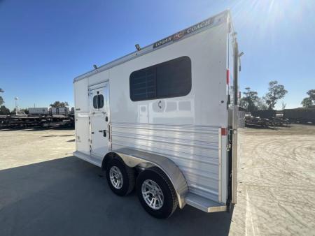 New 2025 Logan Coach BULLSEYE2BPSTR BULLSEYE 2H BP STRAIGHT LOAD Horse Trailer