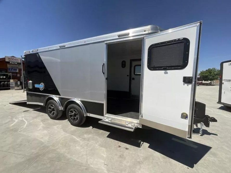 New 2025 Logan Coach TORQUE16BP Toy Hauler