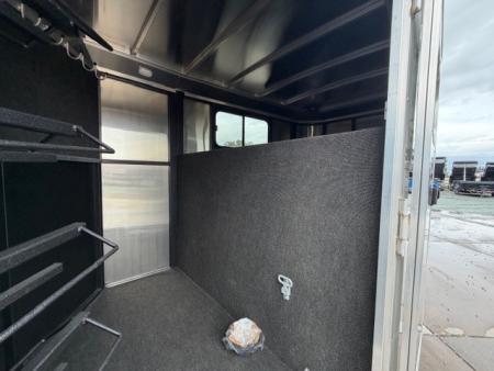 New 2026 Logan Coach CROSSFIRE4GN CROSSFIRE 4 HORSE GN Horse Trailer